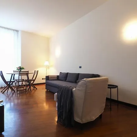 Apartment Interior 900 3rd Floor - Duomo - Missori *