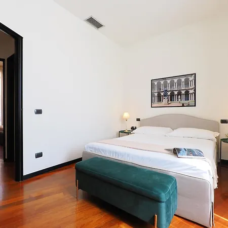 Contempora - Interior 900 3rd Floor - Duomo - Missori Apartment Milan